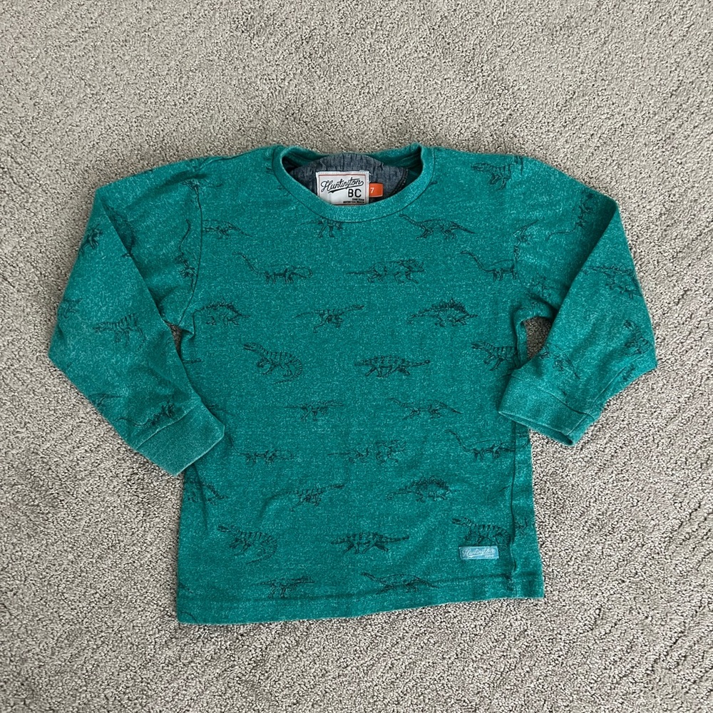 Boys long sleeve tee.